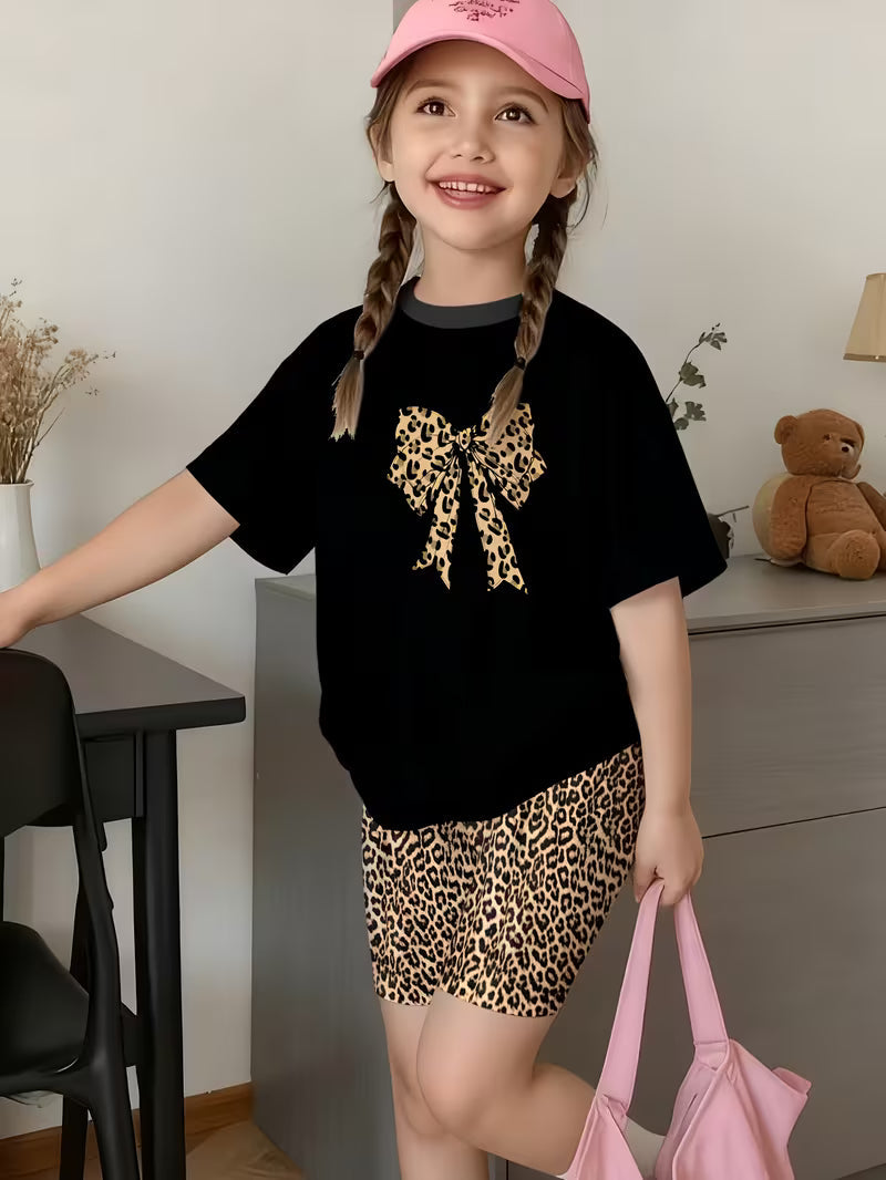 Girls' T-shirt and shorts set, featuring a cartoon short-sleeve and printed design