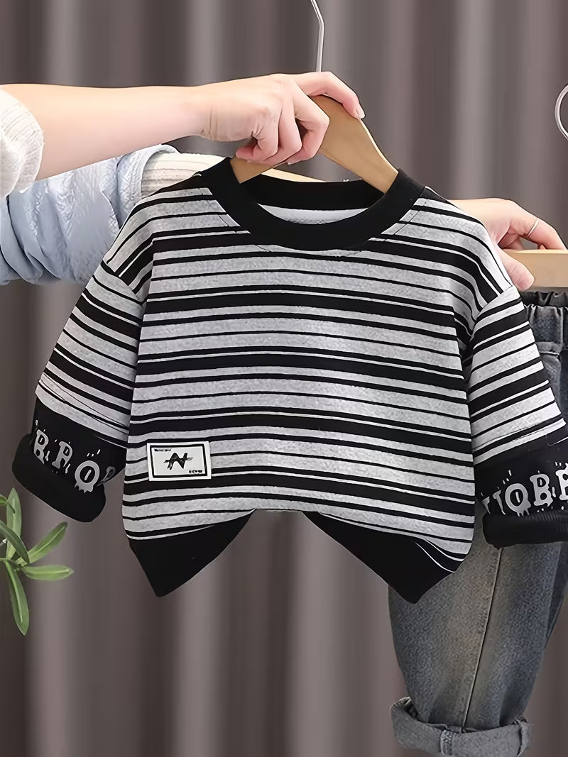 2pcs Set - Boys' Korean-style Spring-autumn Black and White Striped T-shirt + Washed Denim Pants Set