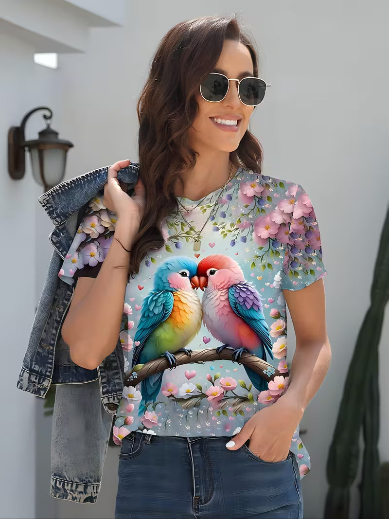 Short-Sleeved T-Shirt for Women Featuring an Adorable Cartoon Parrot Design